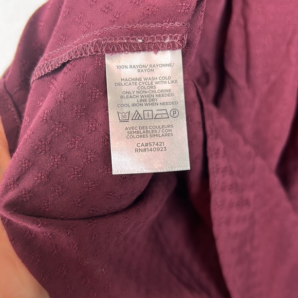 NWT Ann Taylor Loft merlot v-neck balloon sleeve top M - Picture 8 of 8